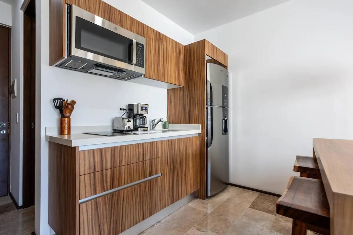 Stunning New Studio With Rooftop Pool Playa del Carmen Apartment